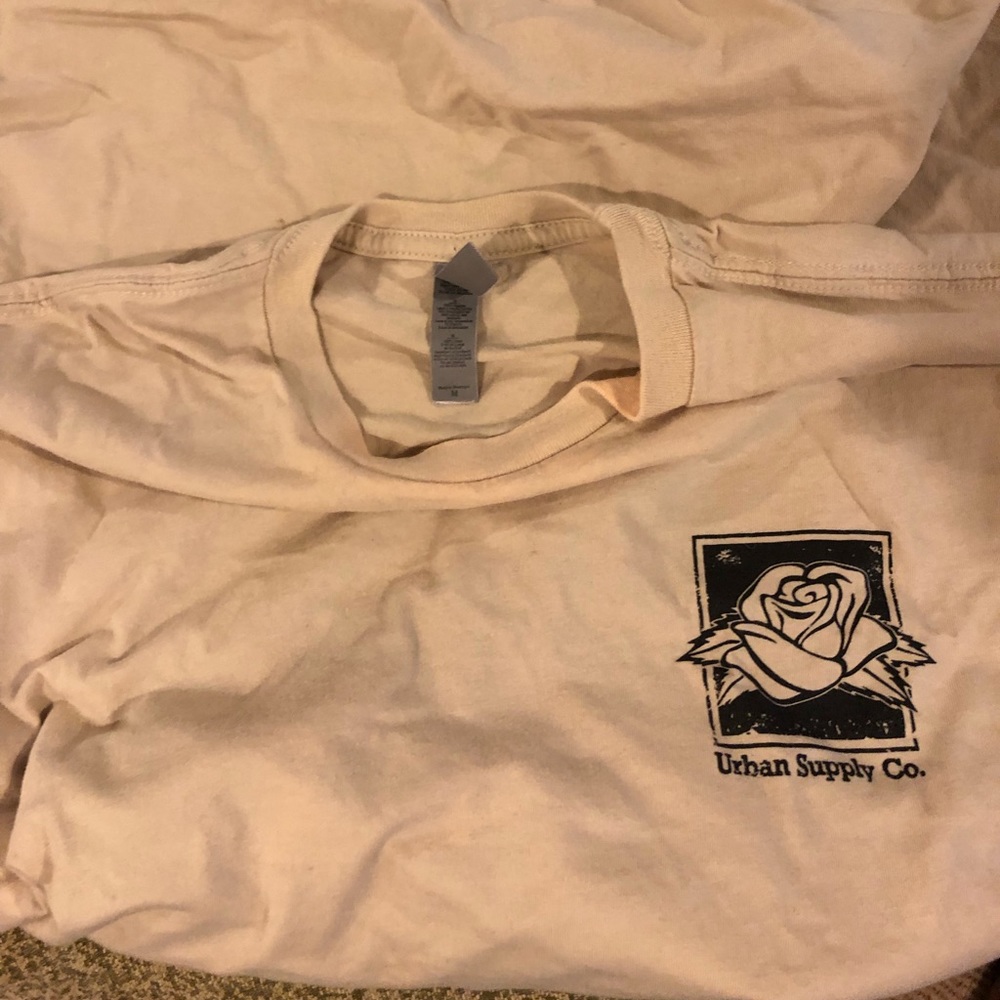 Urban Supply Co Shirt Size Medium